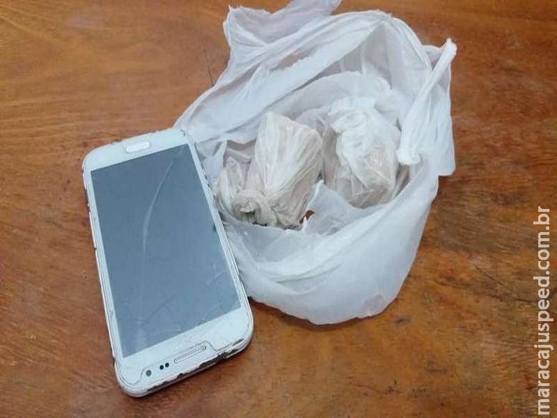 Homem é preso com pasta base e diz que droga seria para “consumir em dois meses”