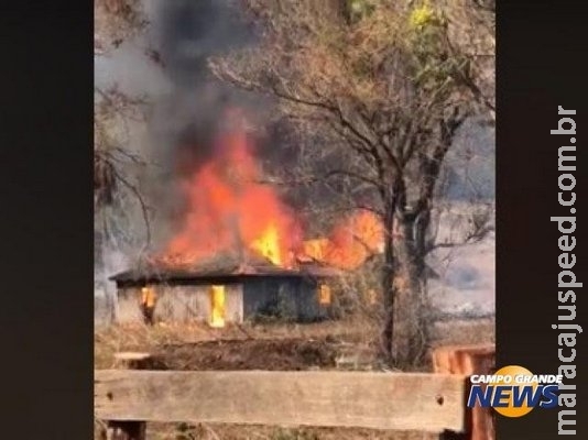 Incêndio já dura 12 dias e atinge mais de 5 fazendas no leste de MS Incêndio já dura 12 dias e atinge mais de 5 fazendas no leste de MS