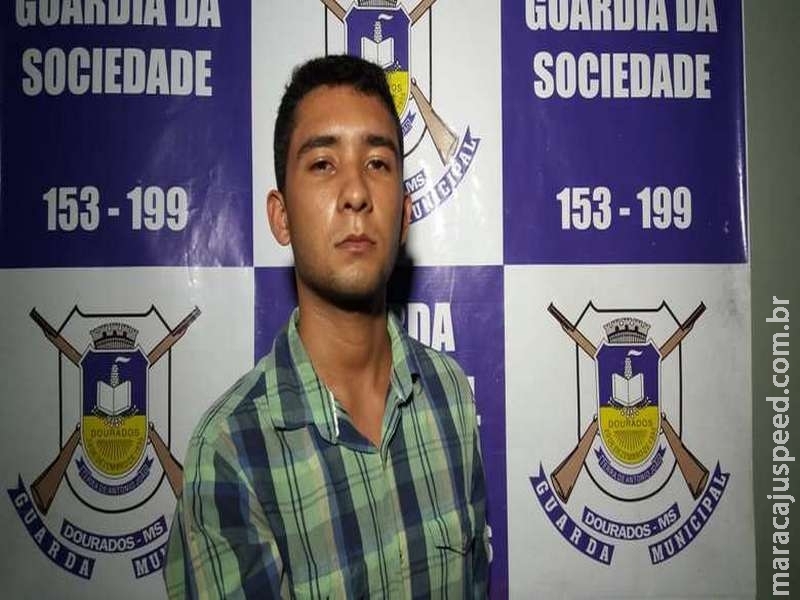 Jovem é preso com cocaína e notas falsas na rodoviária de Dourados