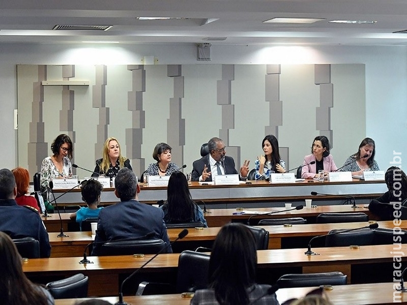Lei Maria da Penha é um avanço que precisa ser mais bem implementado, aponta debate Lei Maria da Penha é um avanço que precisa ser mais bem implementado, aponta debate