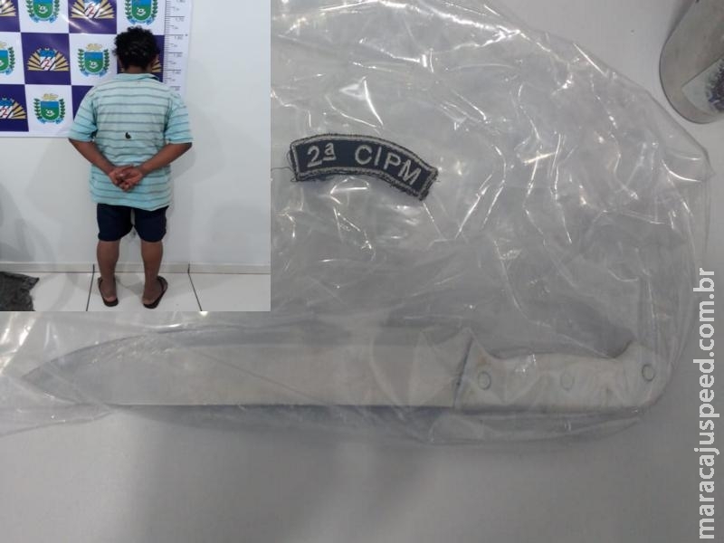 Maracaju: Pai e filho são presos pela Polícia Militar, após homem ser esfaqueado no pescoço em bar próximo ao Terminal Rodoviário Maracaju: Pai e filho são presos pela Polícia Militar, após homem ser esfaqueado no pescoço em bar próximo ao Terminal Rodoviário