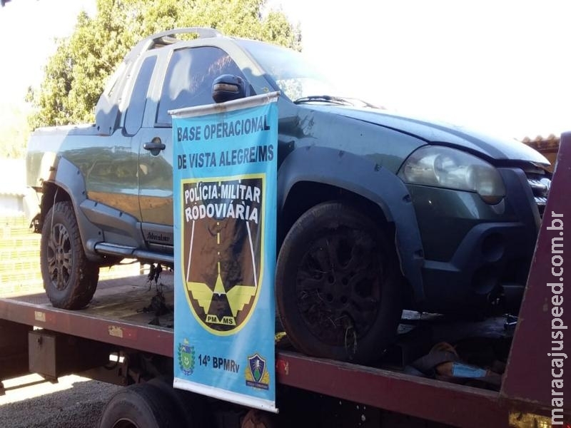 Maracaju: PMRv Base Vista Alegre recupera veículo furtado que estava capotado no interior de lagoa Maracaju: PMRv Base Vista Alegre recupera veículo furtado que estava capotado no interior de lagoa