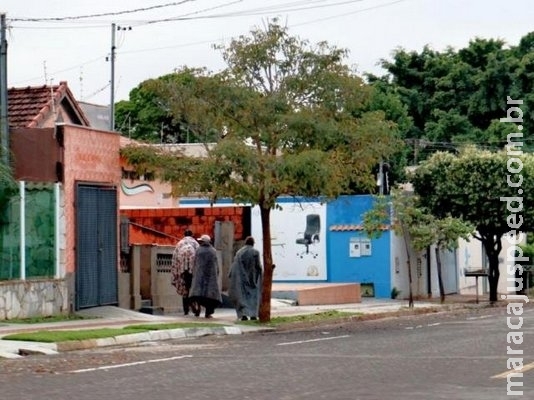 Na segunda-feira fria, um morador de rua vai para UPA e 40 recusam atendimento Na segunda-feira fria, um morador de rua vai para UPA e 40 recusam atendimento