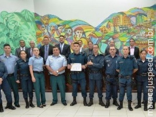 PM que evitou roubo de moto em dia de folga é homenageado por vereadores