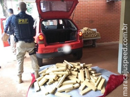 PRF prende condutor com 160 quilos de maconha