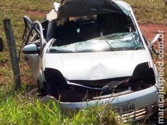 Professora de educação física morre após capotar veículo na MS-162 Professora de educação física morre após capotar veículo na MS-162