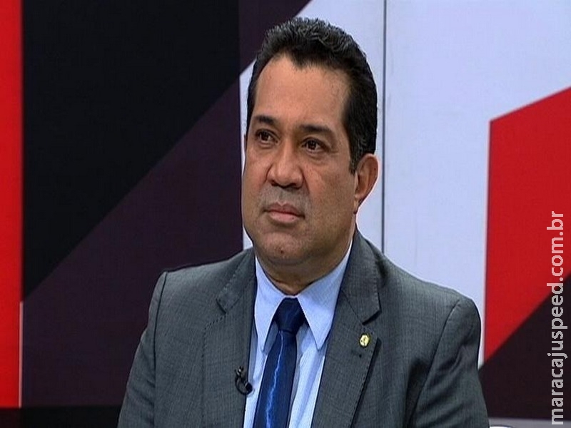 Proposta tipifica como crime a desobediência à ordem de expulsão de estrangeiro Proposta tipifica como crime a desobediência à ordem de expulsão de estrangeiro