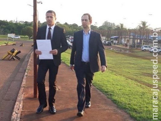 Psiquiatra fica duas horas em presídio para examinar agressor Bolsonaro