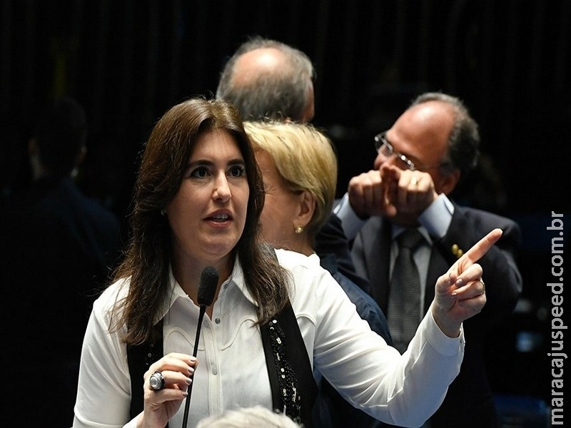 Senado aprova projeto que beneficia advogados de sindicatos e associações Senado aprova projeto que beneficia advogados de sindicatos e associações