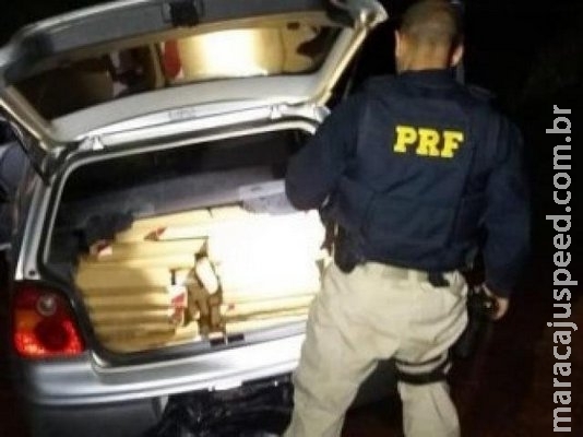 Adolescente foge da polícia e cai em barranco com Polo lotado de maconha