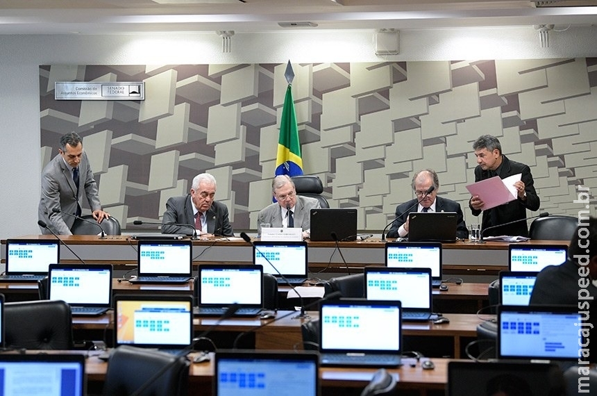 CAE aprova medidas contra o desperdício de água tratada CAE aprova medidas contra o desperdício de água tratada