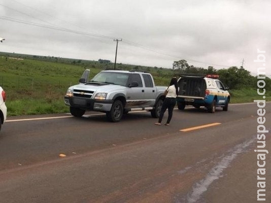 Caminhonete roubada no Mato Grosso é recuperada em estrada de MS
