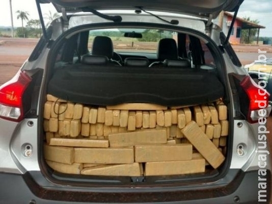 Com carro roubado há 3 dias e 754 quilos de maconha, homem é preso na BR-163