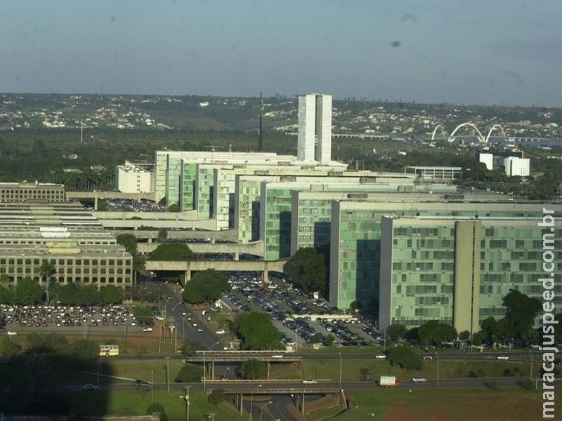 Decreto amplia possibilidades de terceirização no serviço público Decreto amplia possibilidades de terceirização no serviço público