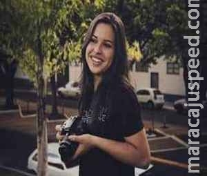 Gato atravessa via, motociclista perde o controle e fotógrafa de 17 morre na Júlio de Castilho Gato atravessa via, motociclista perde o controle e fotógrafa de 17 morre na Júlio de Castilho