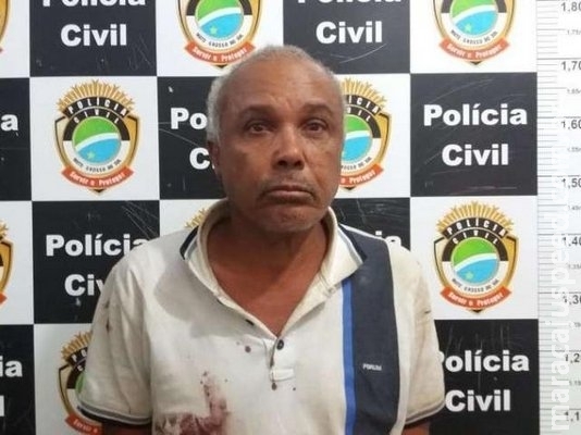 Homem é preso por tentar matar enteado em roda de cachaça Homem é preso por tentar matar enteado em roda de cachaça