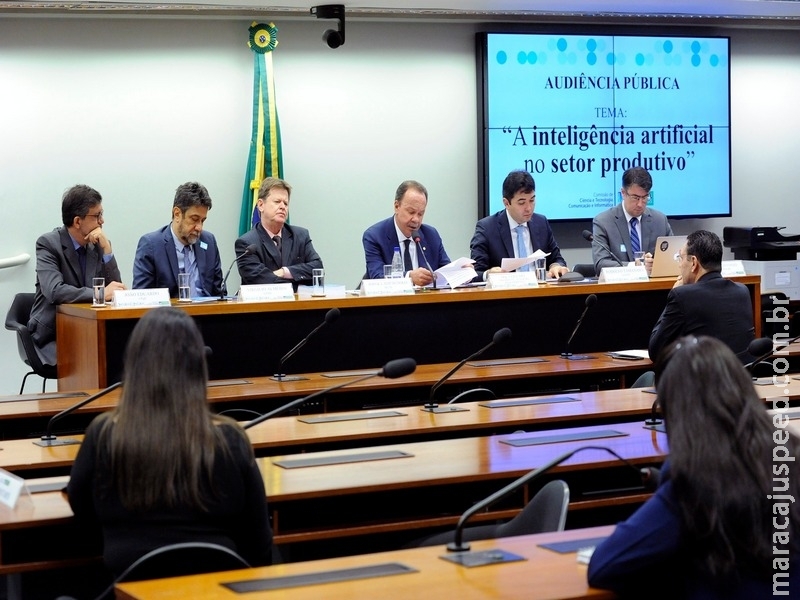 Inteligência artificial e robótica podem aumentar desigualdade social, diz professor Inteligência artificial e robótica podem aumentar desigualdade social, diz professor