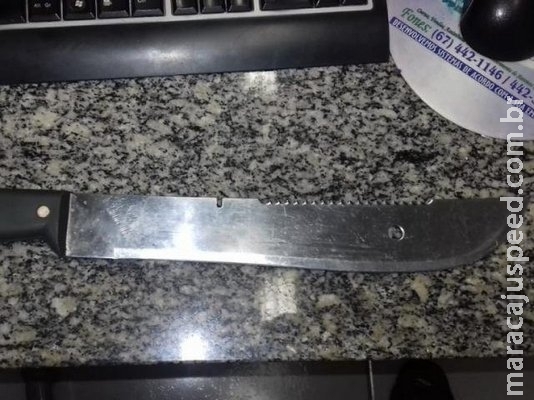 Jovem é agredida pelo namorado após descobrir que ele estuprou sua mãe