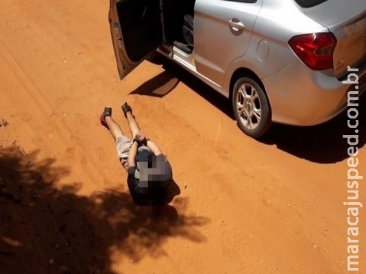 Jovem que não queria ‘ir embora a pé’ é preso após furtar veículo