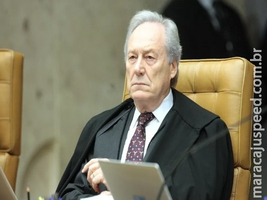Mães e grávidas presas por tráfico têm prisão domiciliar concedida por ministro do STF