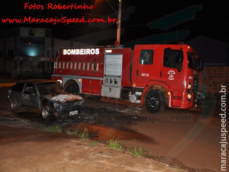 Maracaju: Bombeiros atendem ocorrência de incêndio em veículo durante madrugada Maracaju: Bombeiros atendem ocorrência de incêndio em veículo durante madrugada