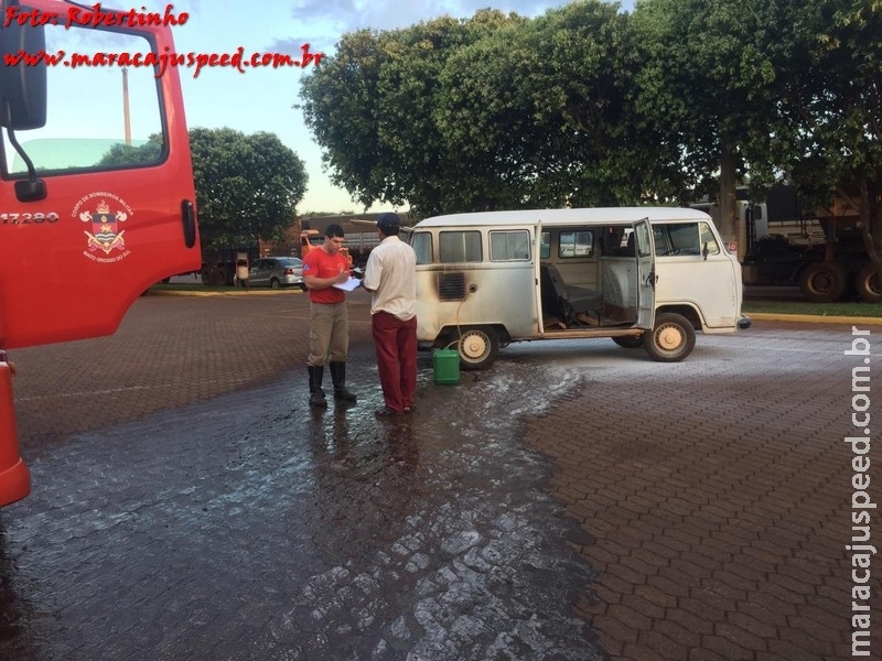 Maracaju: Motor de veículo pega fogo em pátio de posto de combustíveis Maracaju: Motor de veículo pega fogo em pátio de posto de combustíveis