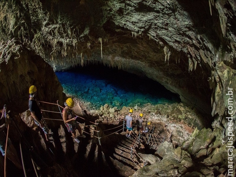 MP constata ausência de seguro ao turista que frequenta a Gruta do Lago Azul MP constata ausência de seguro ao turista que frequenta a Gruta do Lago Azul
