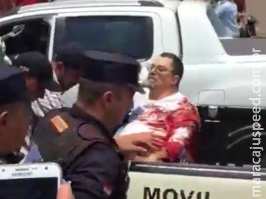Pistoleiros fuzilam Ranger blindada e atingem brasileiro na fronteira