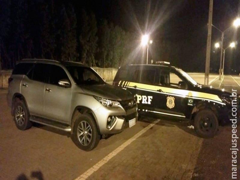 PRF recupera carro de luxo em Mato Grosso do Sul PRF recupera carro de luxo em Mato Grosso do Sul