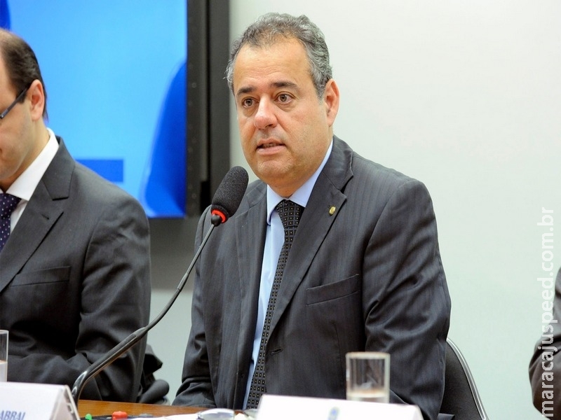 Privatização de estatais no último ano de mandato poderá ser proibida Privatização de estatais no último ano de mandato poderá ser proibida