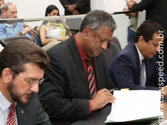 Projeto proíbe venda de balas, biscoitos e refrigerantes nas escolas