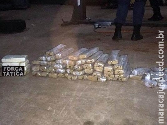 Traficante é flagrado com maconha, haxixe e cocaína sob lataria de veículo