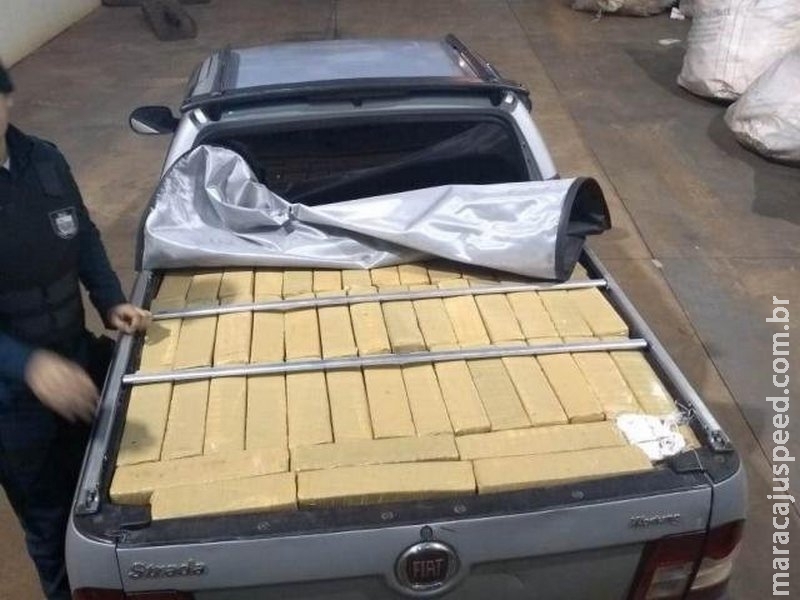 Traficante foge da polícia e abandona Strada com uma tonelada de maconha