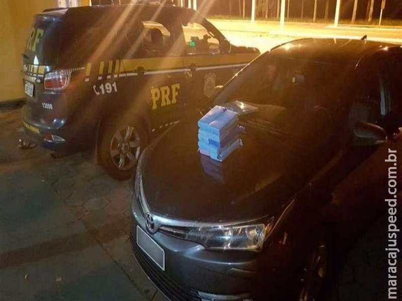 Veículos são recuperados e cocaína apreendida pela polícia