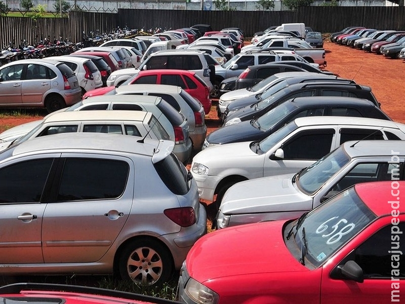 Veículos sem licenciamento podem deixar de ser removidos para o Detran Veículos sem licenciamento podem deixar de ser removidos para o Detran