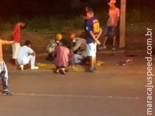 Adolescente morre ao fugir da polícia e bater com motocicleta em poste