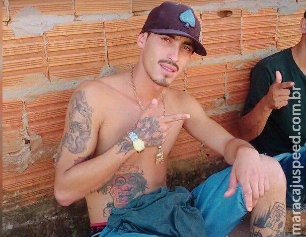 Carbonizado tinha 22 anos e morreu por causa de foto no Facebook