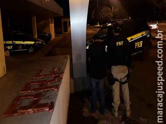Com crachá e tudo: Traficante se ‘disfarça’ de trabalhador e é preso com maconha