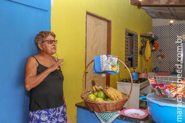 Depois de aneurisma, recanto da avó Marlene agora tem uma parede de cada cor