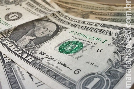 Dólar vai a R$ 3,758, maior valor em quase um mês Dólar vai a R$ 3,758, maior valor em quase um mês
