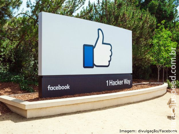  Ex-funcionário afirma que Facebook discrimina negros