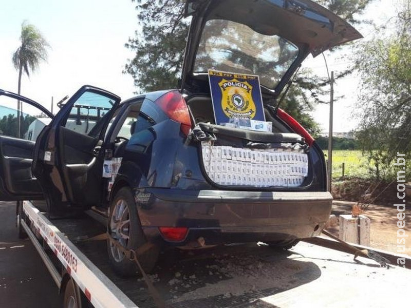 Homem é preso após bater carro com cigarros contrabandeados do Paraguai