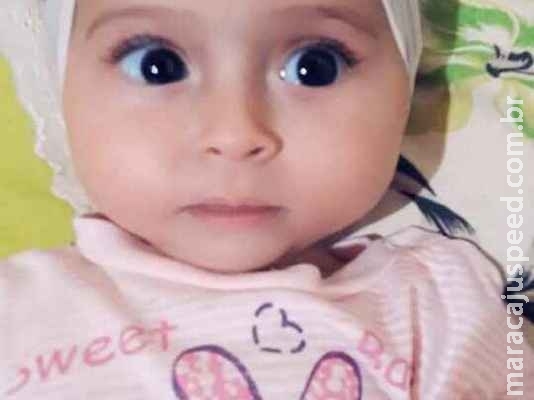 Mãe encontra bebê de 1 ano morto em berço e polícia investiga caso Mãe encontra bebê de 1 ano morto em berço e polícia investiga caso