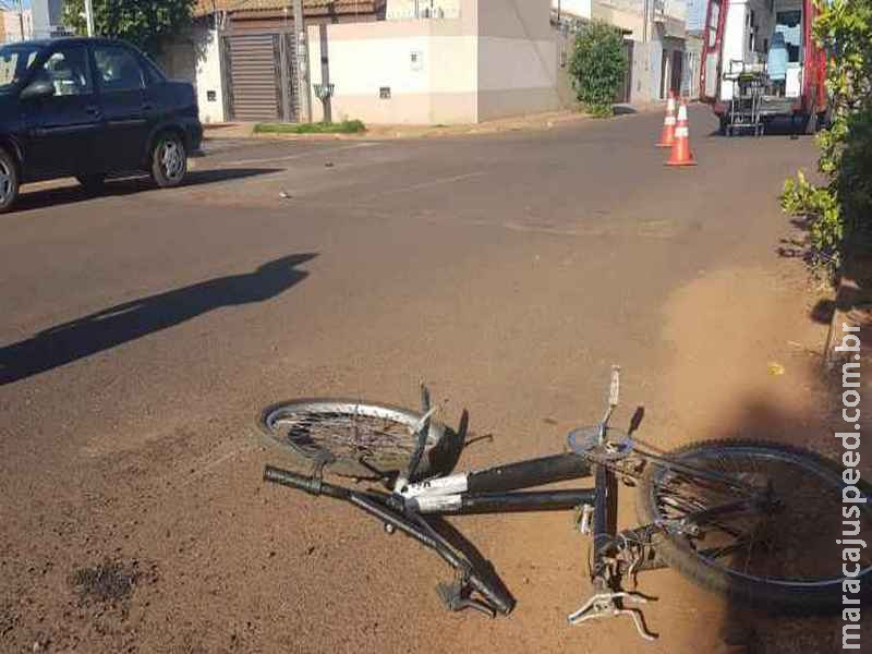 Motorista em alta velocidade atropela adolescente e foge sem prestar socorro