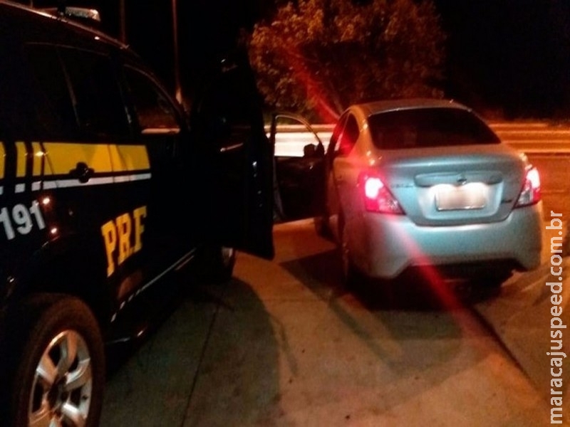 Motorista foge de blitz e carro com porta-malas cheio de droga é abandonado em rodovia de MS 