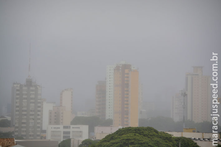 Sábado será nublado, com previsão de pancadas de chuva