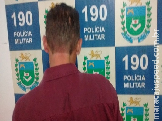 Sem dinheiro, homem é preso ao tentar sair de lanchonete sem pagar