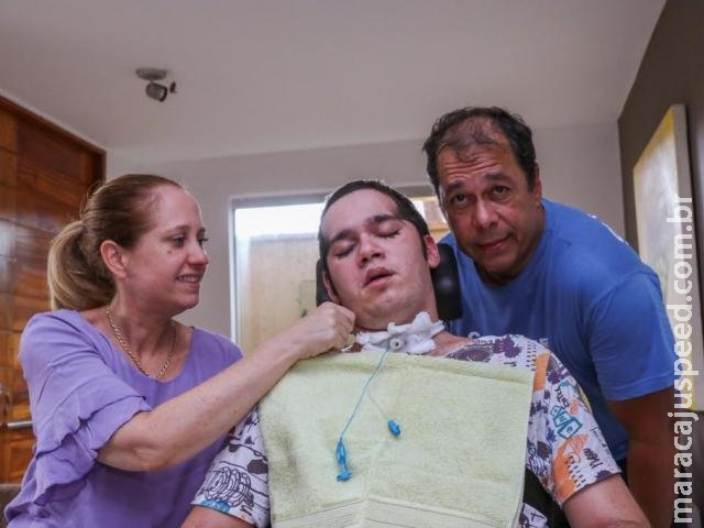 Todo dia é tempo de desafio para família que há 8 meses vê Pedro em coma