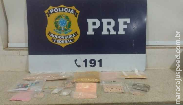  Três são presos e 800 comprimidos de ecstasy apreendidos dentro de camionete