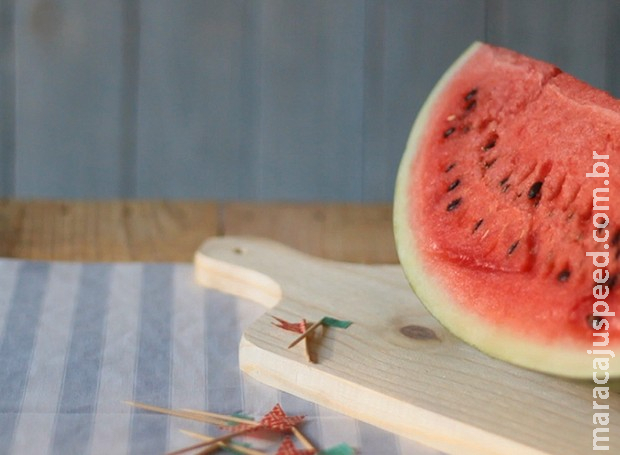 6 alimentos que desintoxicam o corpo